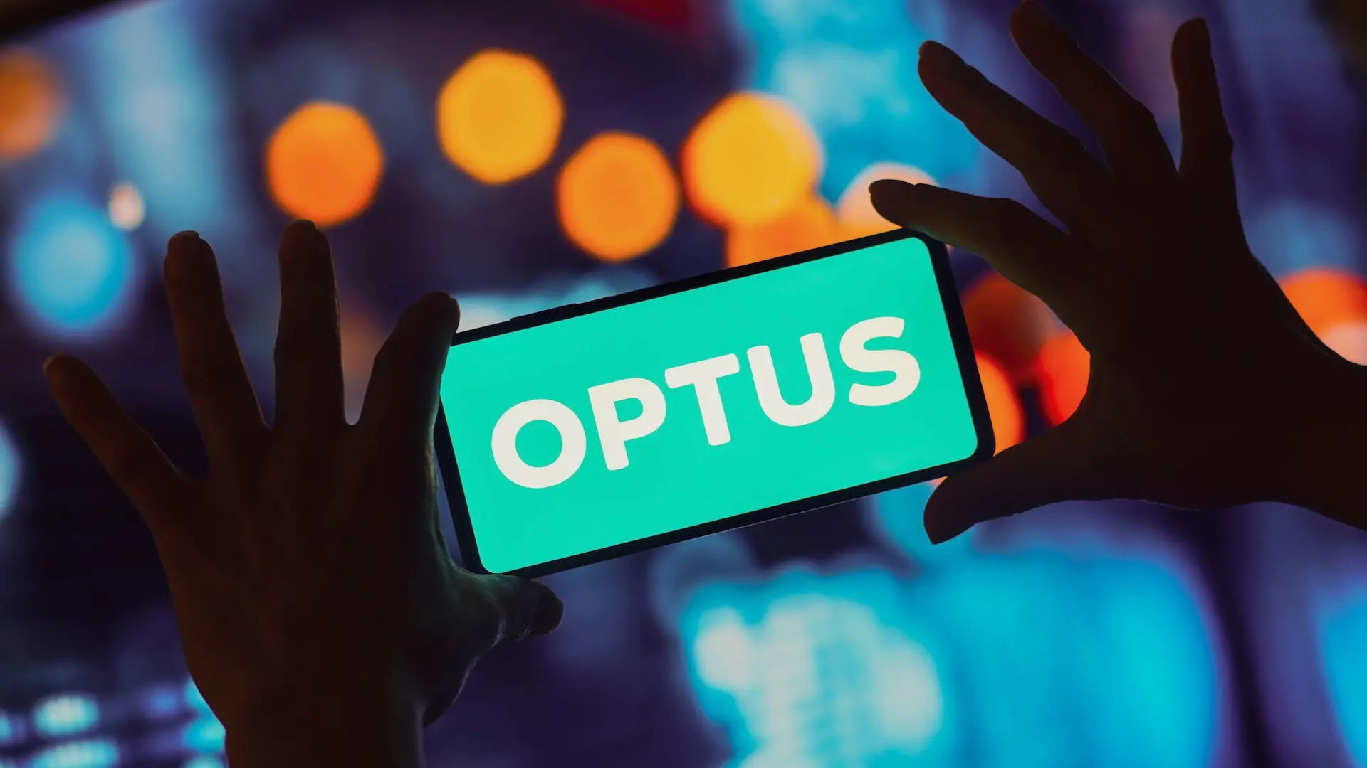 Police Arrest Teen For Using Leaked Optus Data To Extort Victims