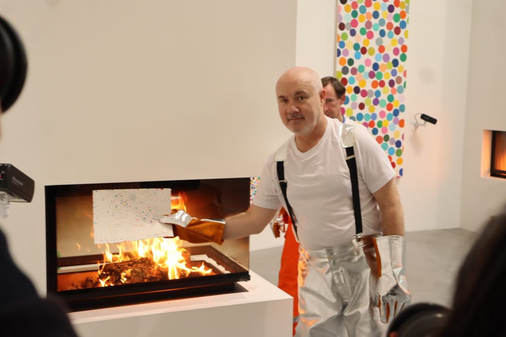 Damien Hirst Burns 1000 NFTs Worth $10M